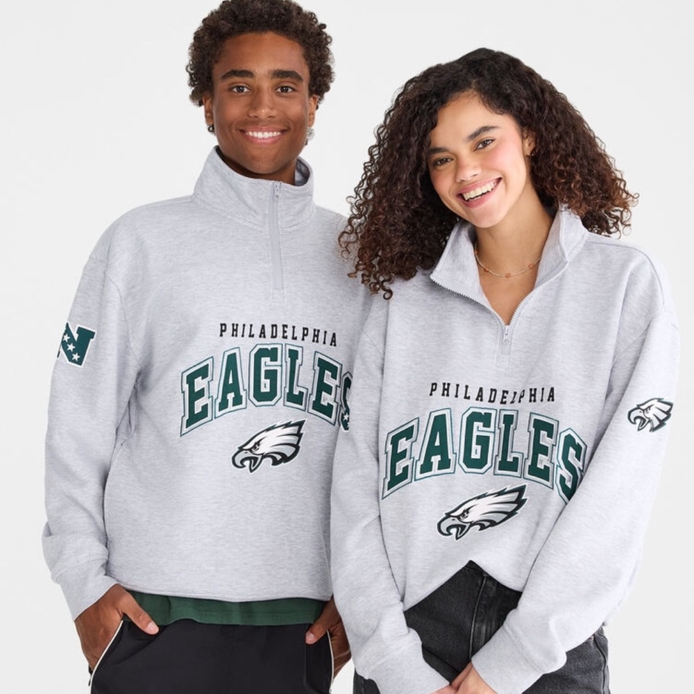 Philadelphia Eagles Quarter-Zip Sweatshirt
